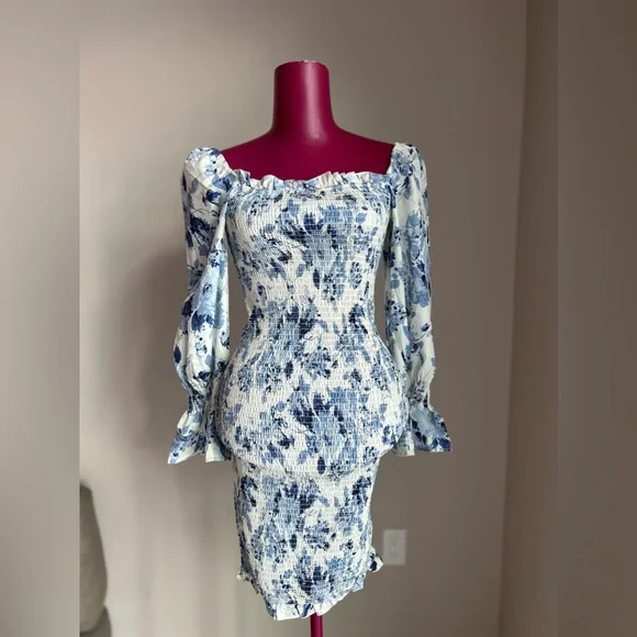 Blue and white floral dress 👗 size M - Picture 7 of 8